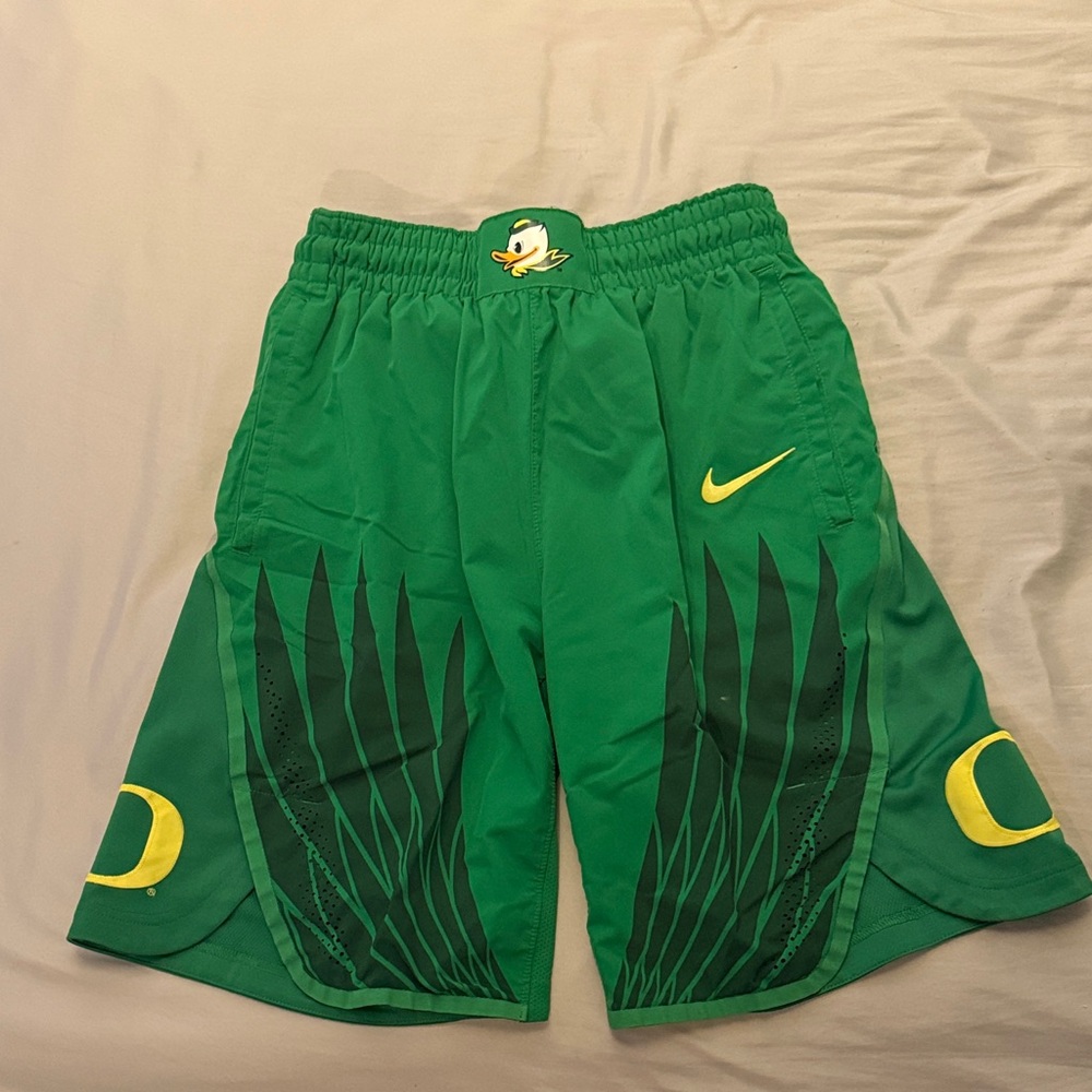 Replica on-court Oregon Basketball shorts